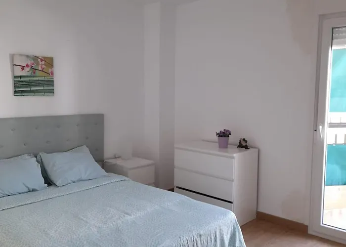 Isabel Manoja 20 * 托雷莫利诺斯